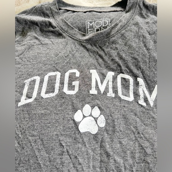 Dog mom Tee - Picture 2 of 3